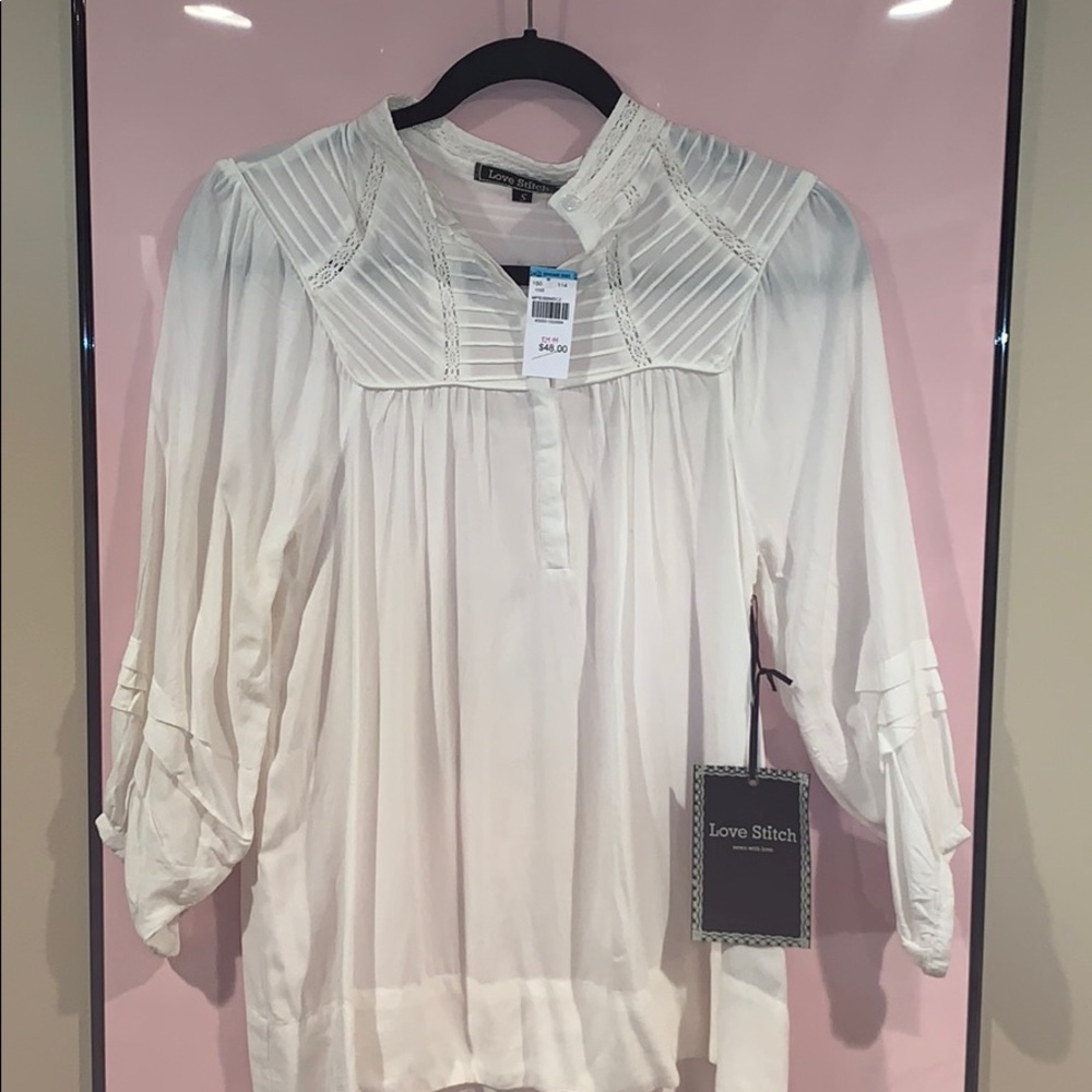 New Love Stitch Blouse Top Ivory size Small button